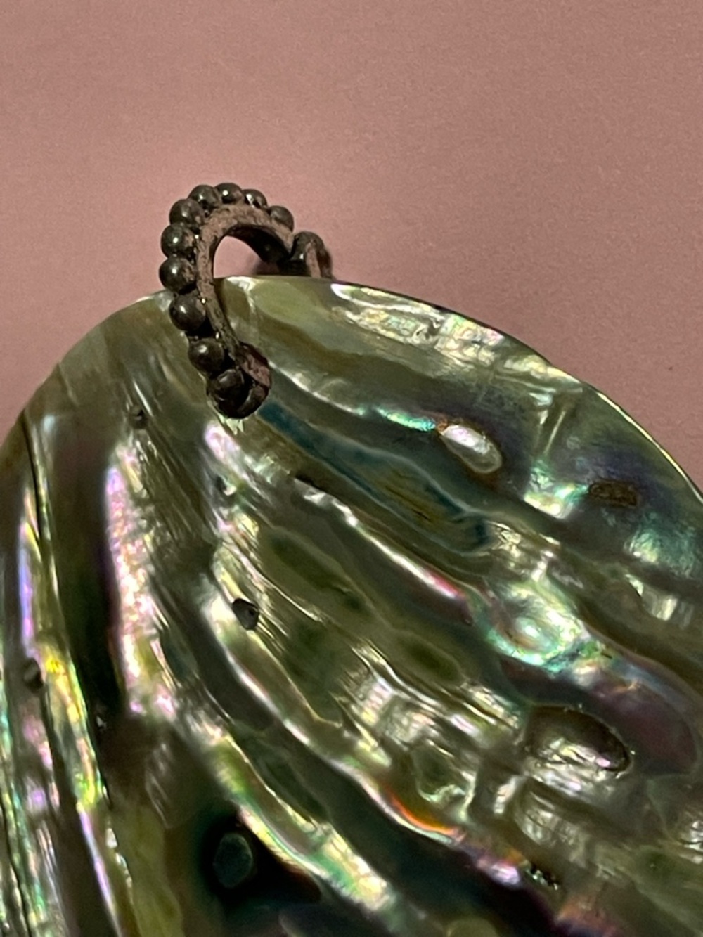 Abalone Shell Round Pendant - Iridescent Green ❤️‍🔥 - Picture 3 of 7